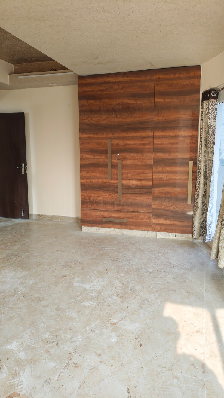 Room, tarang-orchid 3 Bedroom 1950 Sq.Ft. Apartment In Sector 28 Faridabad 9783181
