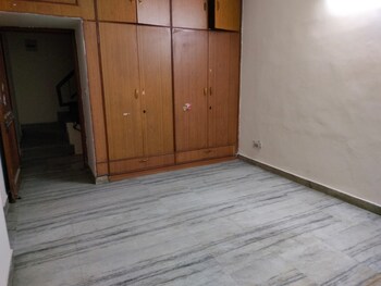 1 BHK Flat for Rent in Sector 23, Gurgaon