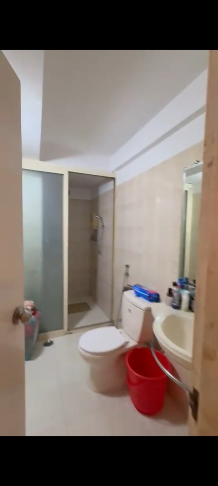 Bathroom, lokhandwala-galaxy 2 Bedroom 1000 Sq.Ft. Apartment In Byculla Mumbai 9783310