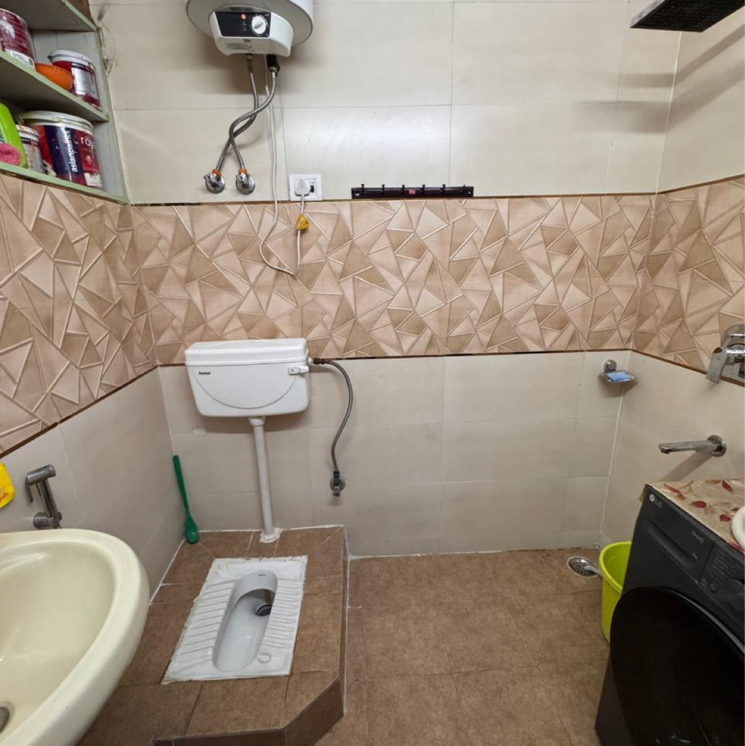Bathroom, malviya nagar 3 Bedroom 1000 Sq.Ft. Builder Floor In Malviya Nagar Delhi 9783663