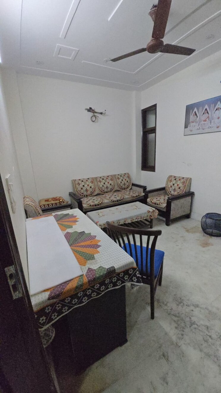 Cover Image, sri niwaspuri 2.5 Bedroom 1100 Sq.Ft. Builder Floor In Sri Niwaspuri Delhi 9783754