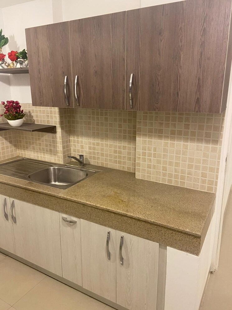 Balcony, emaar-gurgaon-greens 3.5 Bedroom 1650 Sq.Ft. Apartment In Sector 102 Gurgaon 9783922