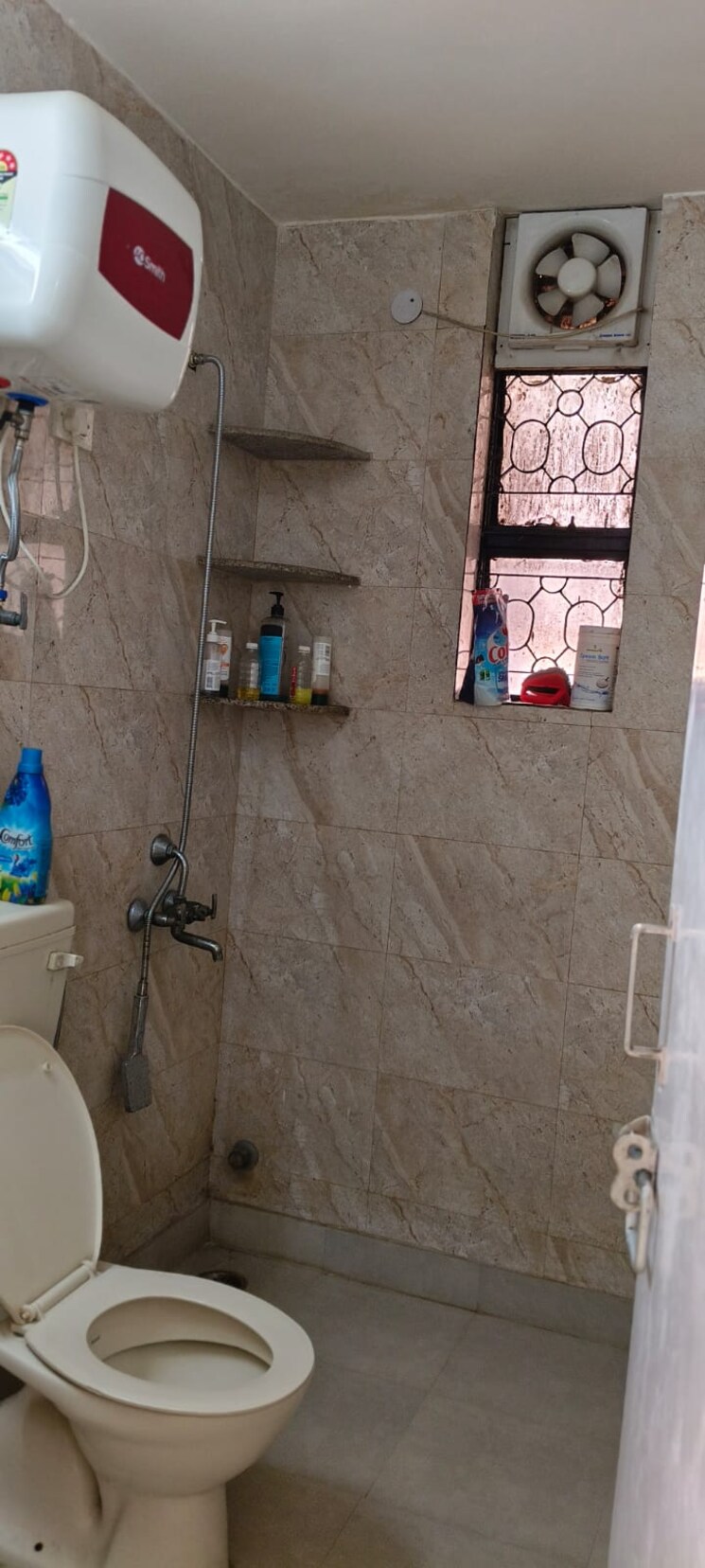 Bathroom, sector 3 dwarka 3 Bedroom 1500 Sq.Ft. Apartment In Sector 3 Dwarka Delhi 9784160