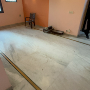 Room in 4 BHK Apartment at Stellar Kings Court, Sector 50 – for Sale