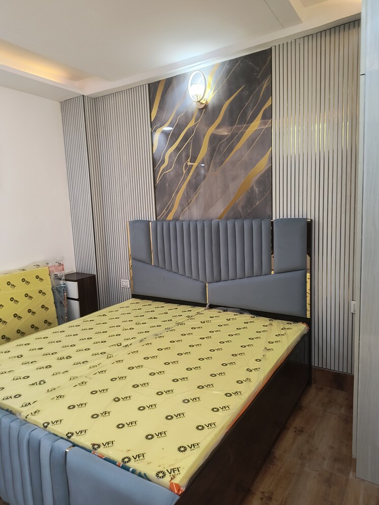 Cover Image, dwarka mor 3 Bedroom 90 Sq.Yd. Builder Floor In Dwarka Mor Delhi 9784391