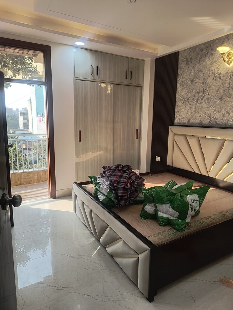 undefined, dwarka mor 3 Bedroom 90 Sq.Yd. Builder Floor In Dwarka Mor Delhi 9784391