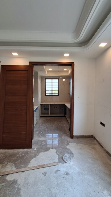 Kitchen in 3 BHK Builder Floor at BPTP District 3, Sector 85 – for Sale