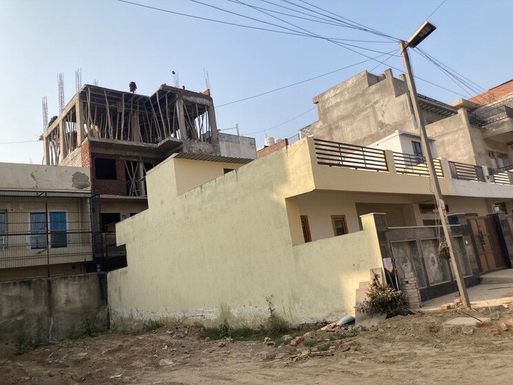 undefined, gaur-yamuna-city-32nd-park-view  150 Sq.Yd. Plot In Gaur Yamuna City Greater Noida 9784688