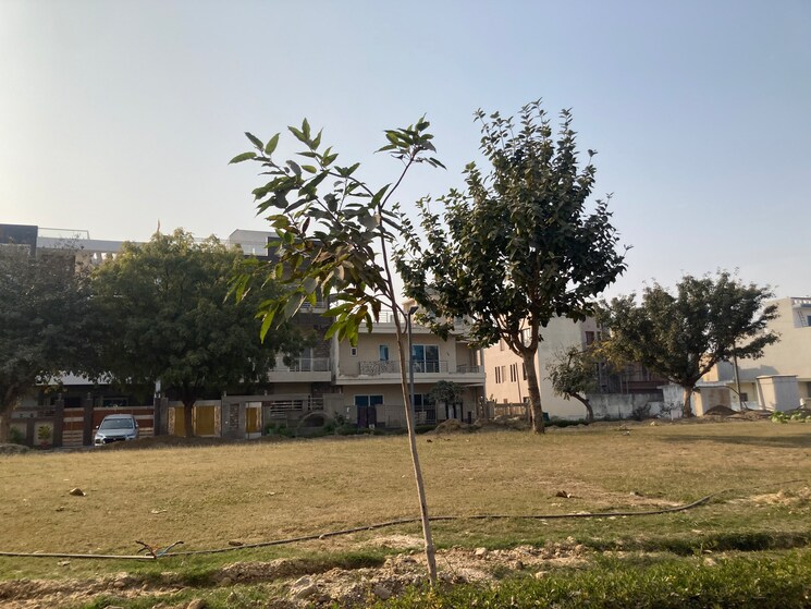 undefined, gaur-yamuna-city-32nd-park-view  150 Sq.Yd. Plot In Gaur Yamuna City Greater Noida 9784688