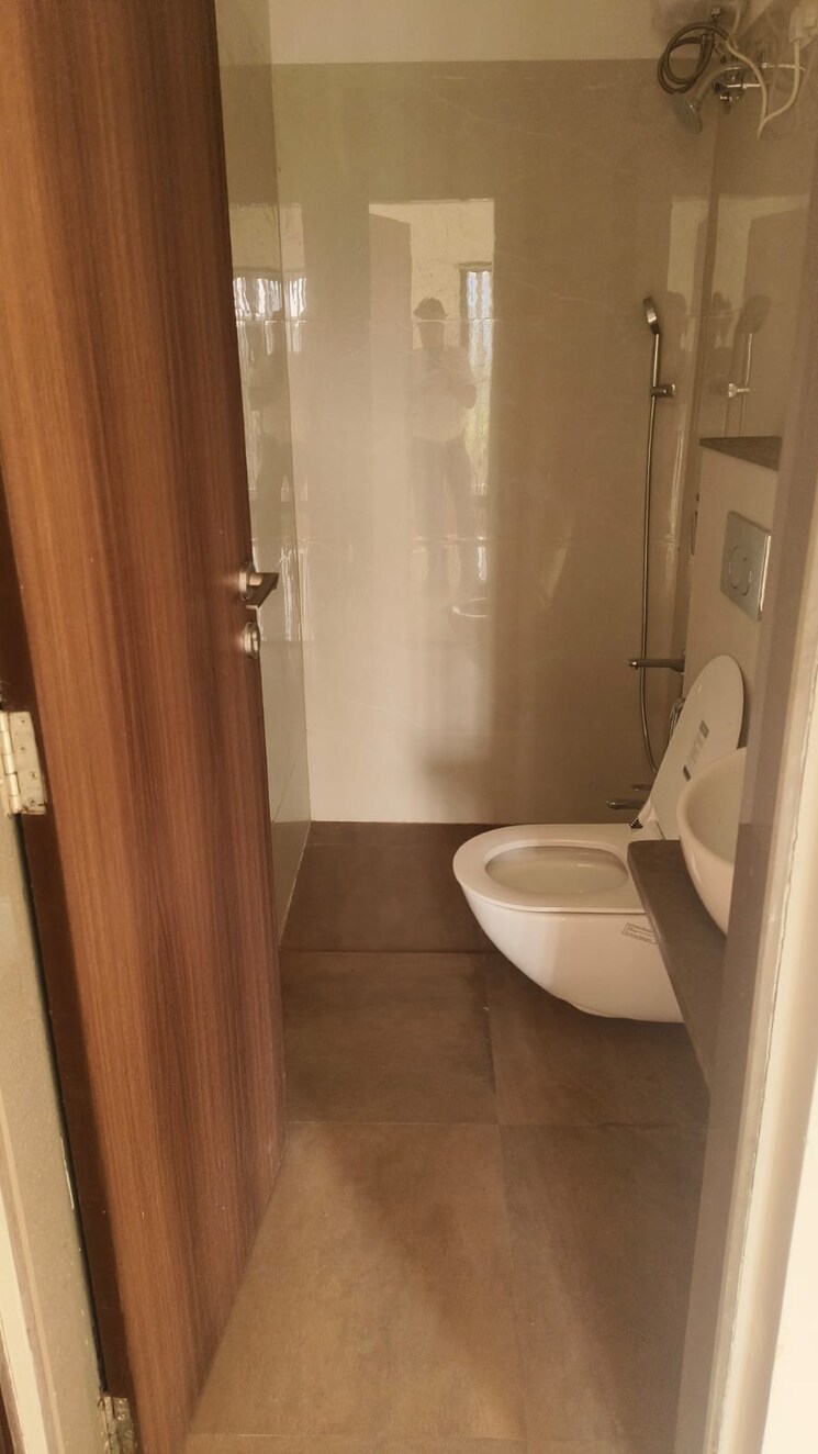 Bathroom, modirealty-vatvriksh 3 Bedroom 1016 Sq.Ft. Apartment In Goregaon West Mumbai 9785166