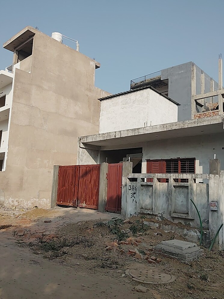 Exterior View, gaur-yamuna-city-2nd-park-view 3 Bedroom 1375 Sq.Ft. Villa In Gaur Yamuna City Greater Noida 9785185