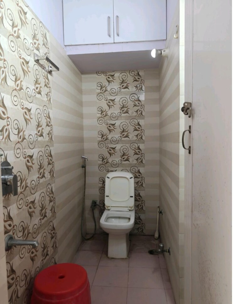 Bathroom, sector 16 2 Bedroom 1200 Sq.Ft. Builder Floor In Sector 16 Faridabad 9785341