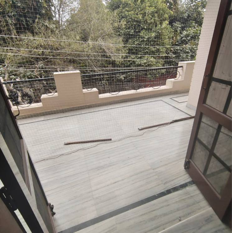 Balcony, unitech-cyber-park 2 Bedroom 161 Sq.Yd. Builder Floor In Durga Colony Gurgaon 9785439