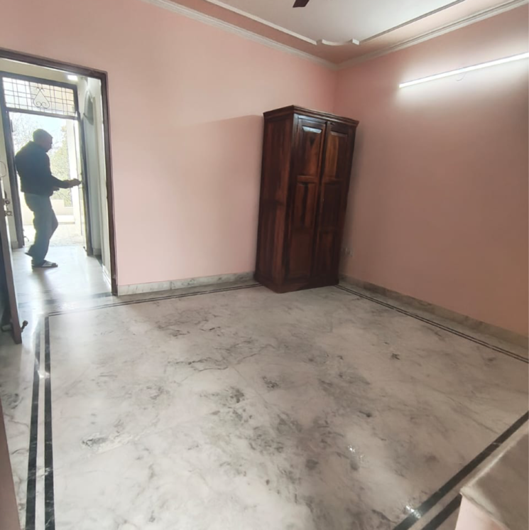 Room, unitech-cyber-park 2 Bedroom 161 Sq.Yd. Builder Floor In Durga Colony Gurgaon 9785439