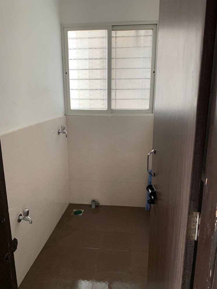 Bathroom, rk-lunkad-aromatic-wind 2 Bedroom 1350 Sq.Ft. Apartment In Wakad Pune 9785470
