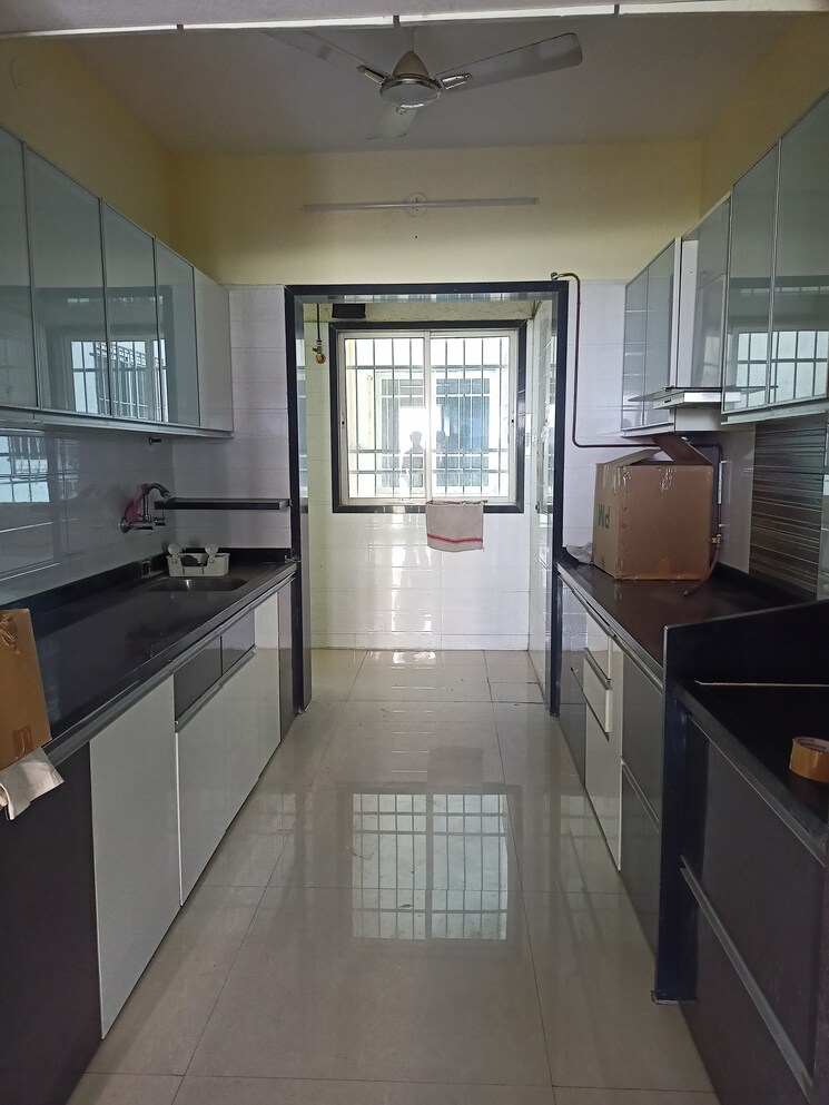 Kitchen, regency-heights 3 Bedroom 1101 Sq.Ft. Apartment In Ghodbunder Road Thane 9785428