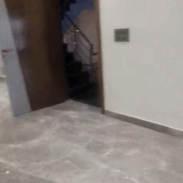 Room, pitampura 3 Bedroom 150 Sq.Yd. Builder Floor In Pitampura Delhi 9785702