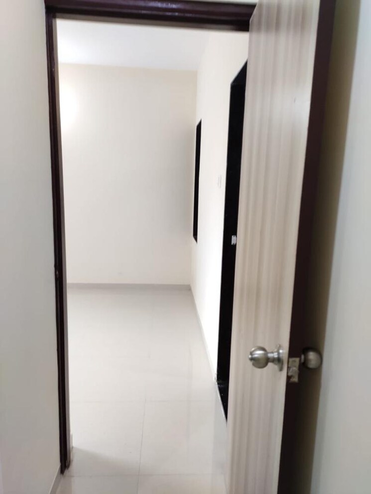 undefined, kasarvadavali 1 Bedroom 300 Sq.Ft. Apartment In Kasarvadavali Thane 9785797