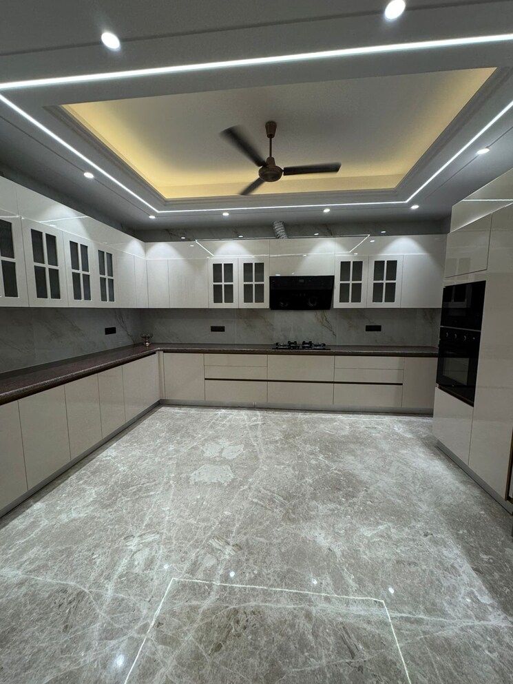 Kitchen, sector 49 4 Bedroom 510 Sq.Yd. Builder Floor In Sector 49 Gurgaon 9786005