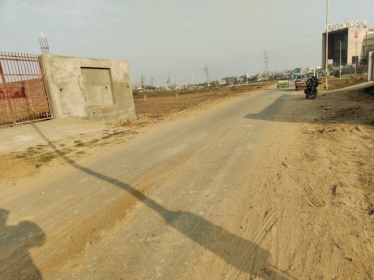 undefined, sector 10 greater noida  95 Sq.Mt. Plot In Sector 10 Greater Noida Greater Noida 9786052