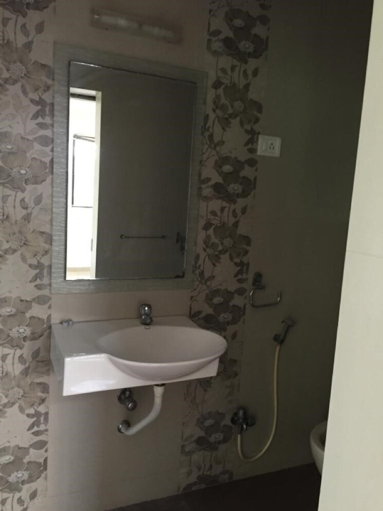Bathroom, dosti-eastern-bay 3 Bedroom 1041 Sq.Ft. Apartment In Wadala Mumbai 9786062