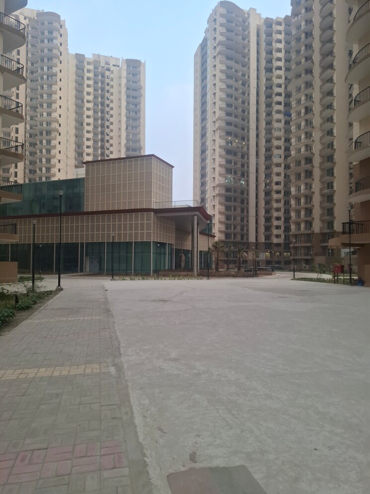 Cover Image, amrapali-heartbeat-city 2 Bedroom 1195 Sq.Ft. Apartment In Sector 107 Noida 9786070