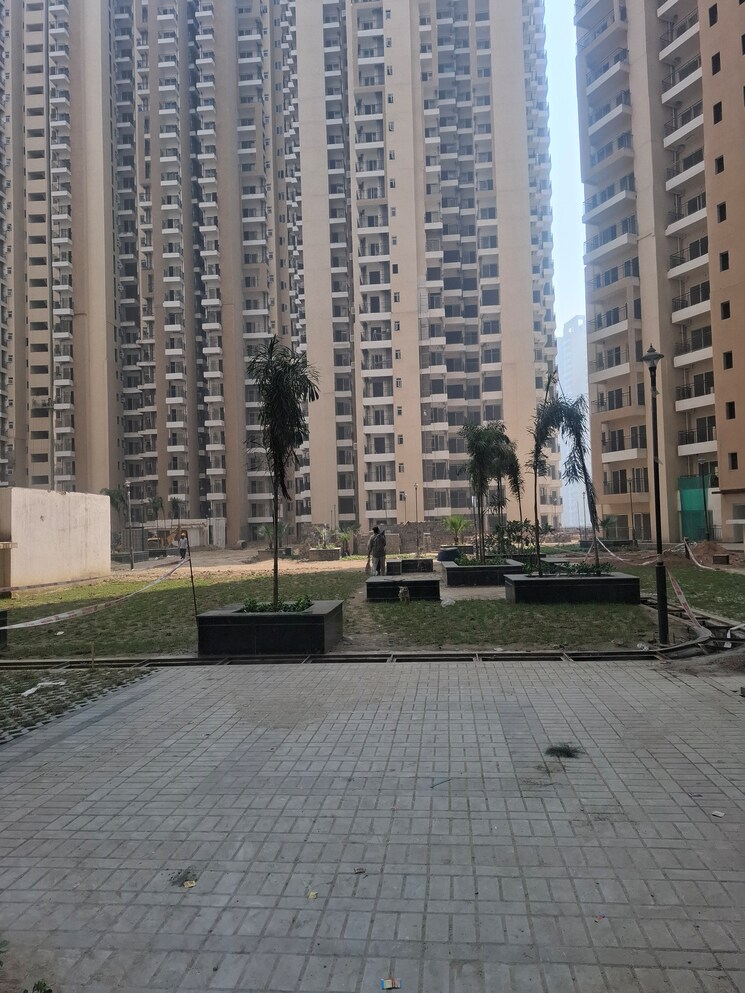 Exterior View, amrapali-heartbeat-city 2 Bedroom 1195 Sq.Ft. Apartment In Sector 107 Noida 9786070
