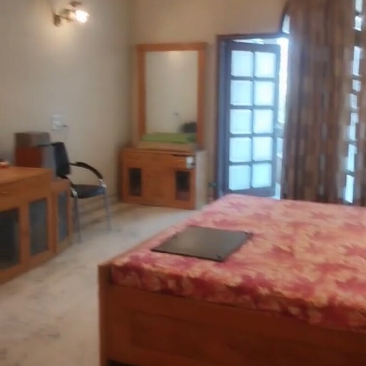 Bedroom, lajpat nagar i 1 Bedroom 650 Sq.Ft. Builder Floor In Lajpat Nagar I Delhi 9786161