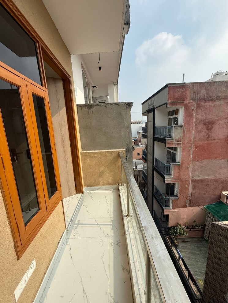 Balcony, chattarpur 2 Bedroom 700 Sq.Ft. Builder Floor In Chattarpur Delhi 9786436