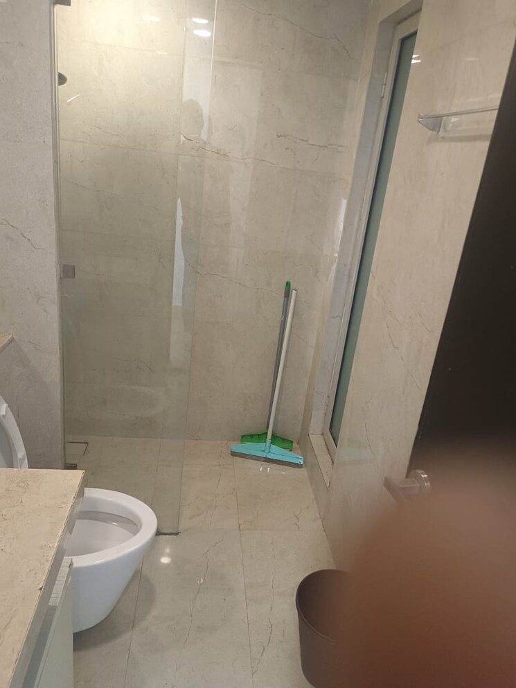 Bathroom, hiranandani-atlantis 2 Bedroom 771 Sq.Ft. Apartment In Powai Mumbai 9786606