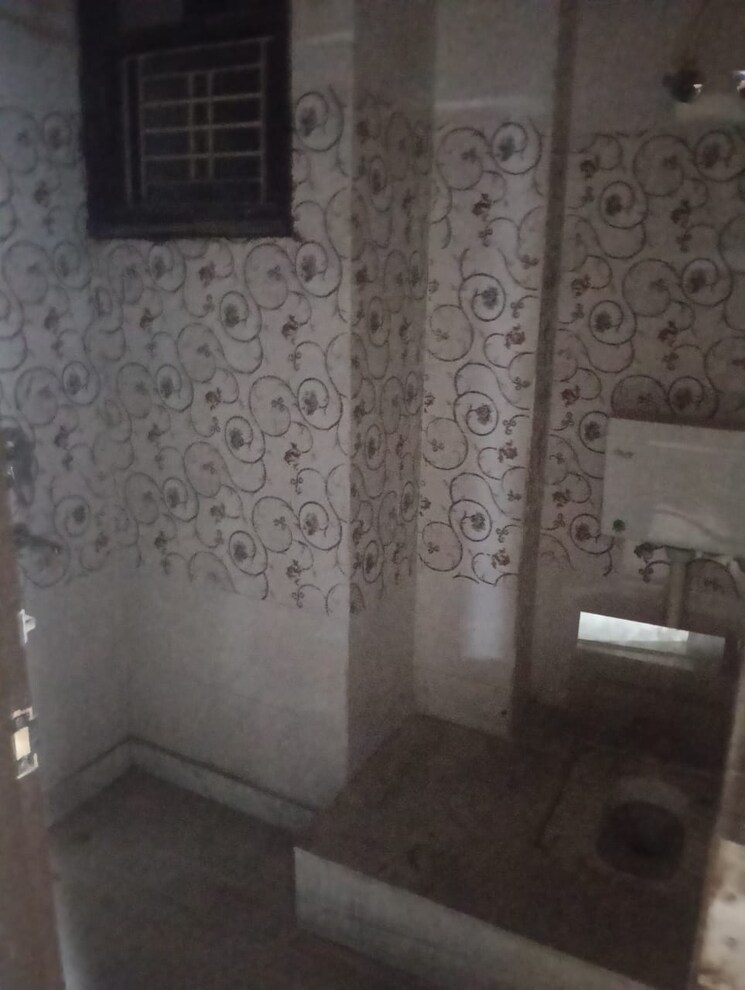 Bathroom, burari 3.5 Bedroom 138 Sq.Yd. Builder Floor In Burari Delhi 9786968