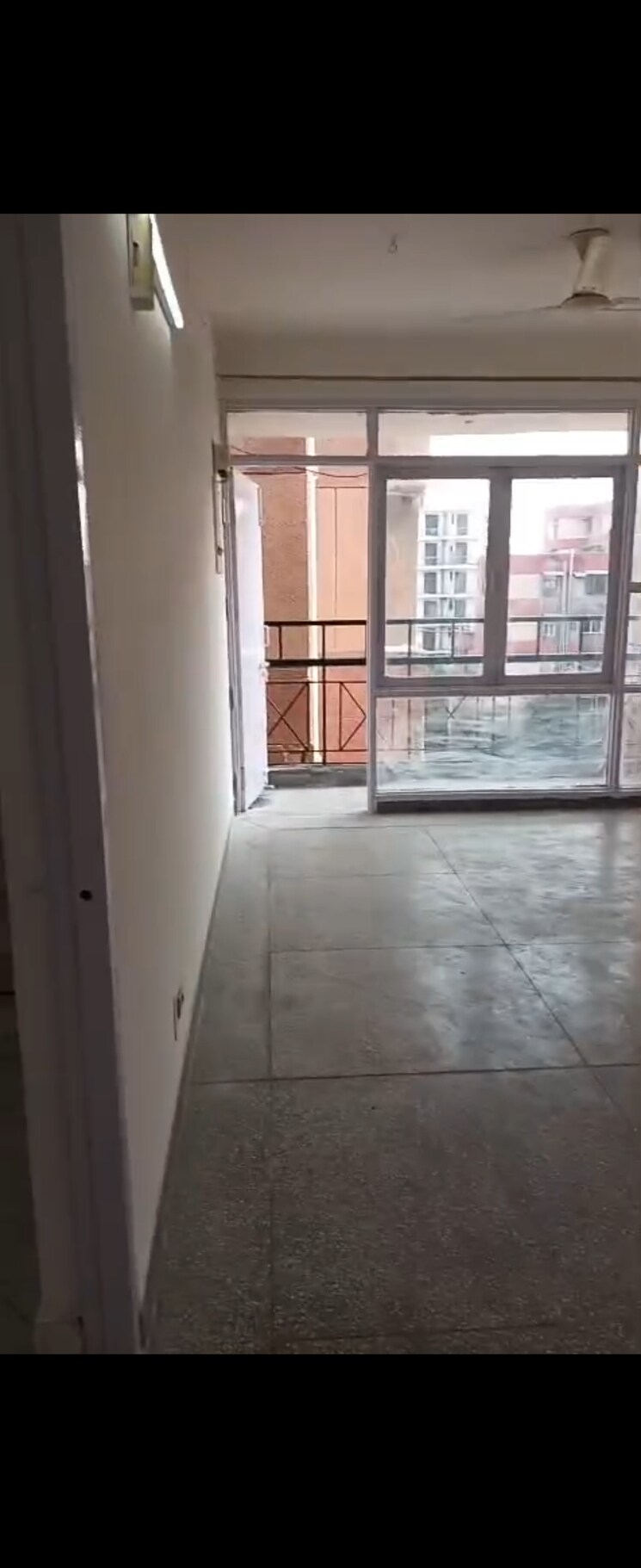 Room, sector 10 dwarka 2 Bedroom 1550 Sq.Ft. Apartment In Sector 10 Dwarka Delhi 9786855