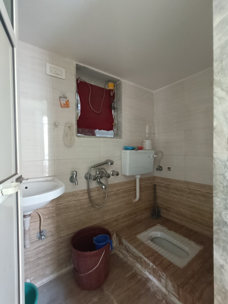 Bathroom, seven-apna-ghar-phase-2-plot-a 1 RK 260 Sq.Ft. Apartment In Mira Road Thane 9786862
