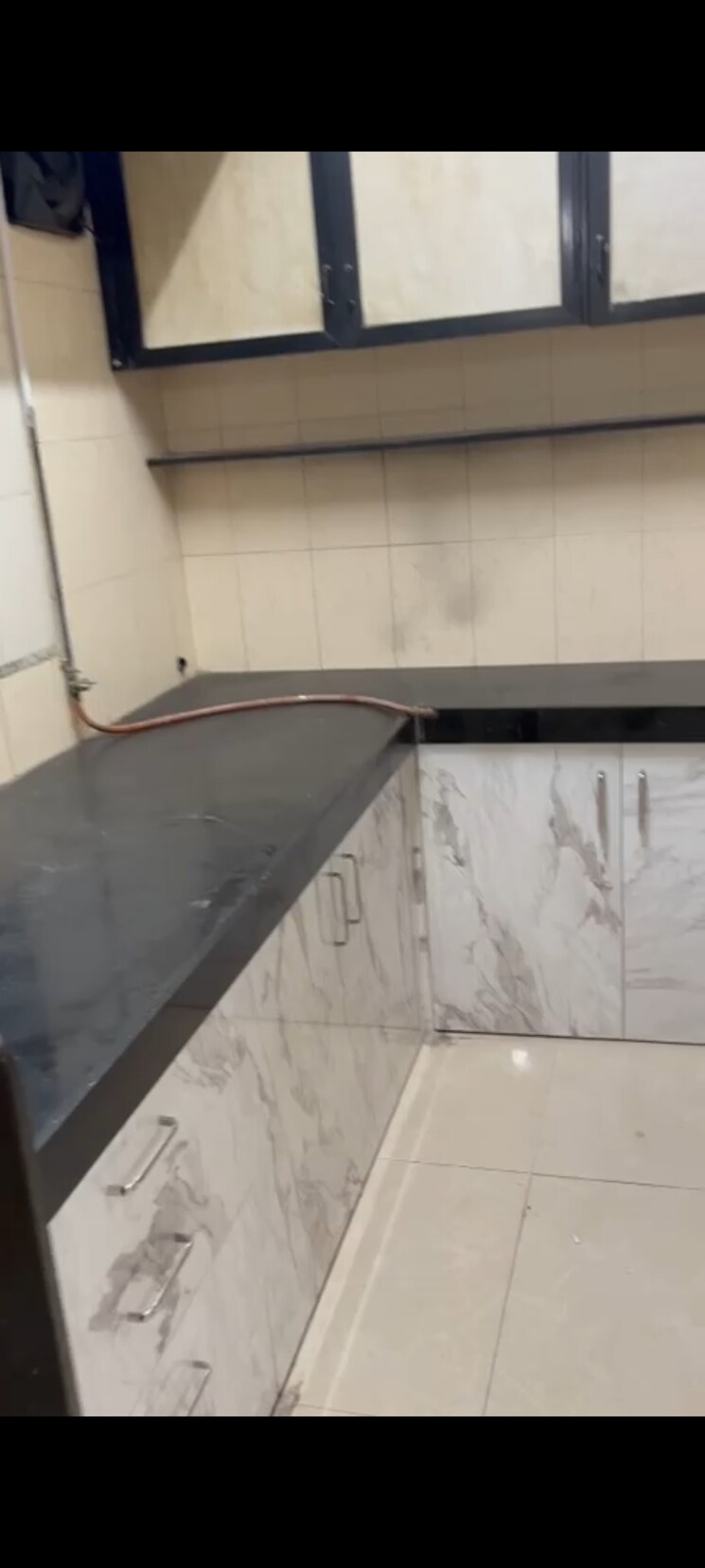 Kitchen, vile parle east 1.5 Bedroom 600 Sq.Ft. Apartment In Vile Parle East Mumbai 9786851