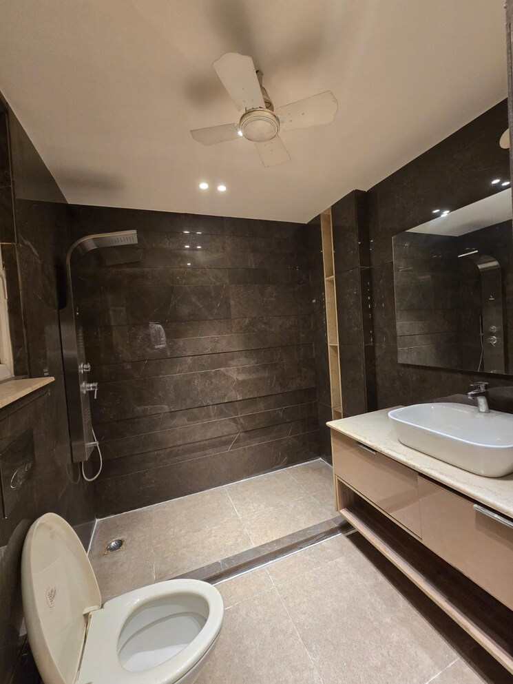 Kitchen, hong-kong-bazaar 4 Bedroom 2000 Sq.Ft. Builder Floor In Sector 57 Gurgaon 9786893