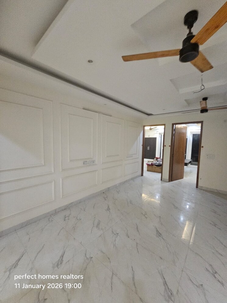 Room, housing-board-colony-sector-51 3 Bedroom 1800 Sq.Ft. Builder Floor In Sector 51 Gurgaon 9787045