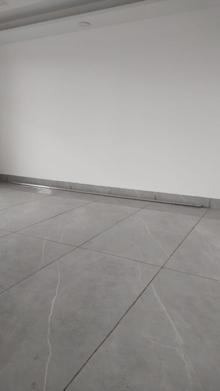 Room, housing-board-colony-sector-51 3 Bedroom 1800 Sq.Ft. Builder Floor In Sector 51 Gurgaon 9787045