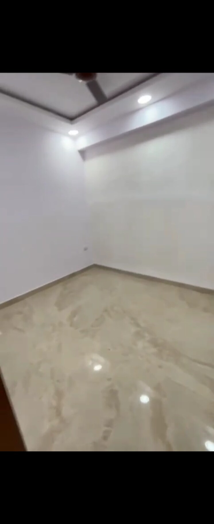 Room, sector 17 dwarka 2 Bedroom 1200 Sq.Ft. Builder Floor In Sector 17 Dwarka Delhi 9787044