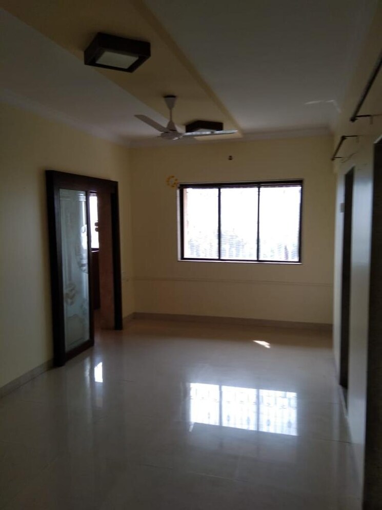 Room, dadar west 1 Bedroom 300 Sq.Ft. Apartment In Dadar West Mumbai 9787121