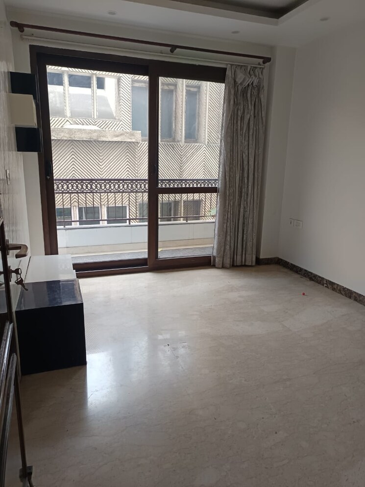 Room, greater kailash i 4 Bedroom 3600 Sq.Ft. Builder Floor In Greater Kailash I Delhi 9787227