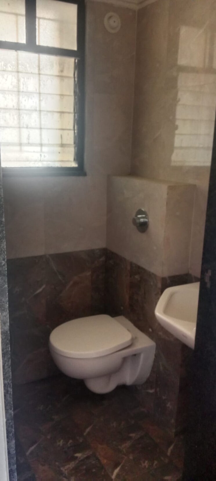 Bathroom, atul-western-hills-phase-2 1.5 Bedroom 700 Sq.Ft. Apartment In Baner Pune 9787268