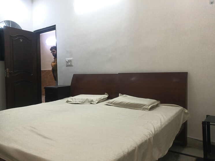 Bedroom, east of kailash 2 Bedroom 1300 Sq.Ft. Builder Floor In East Of Kailash Delhi 9787269