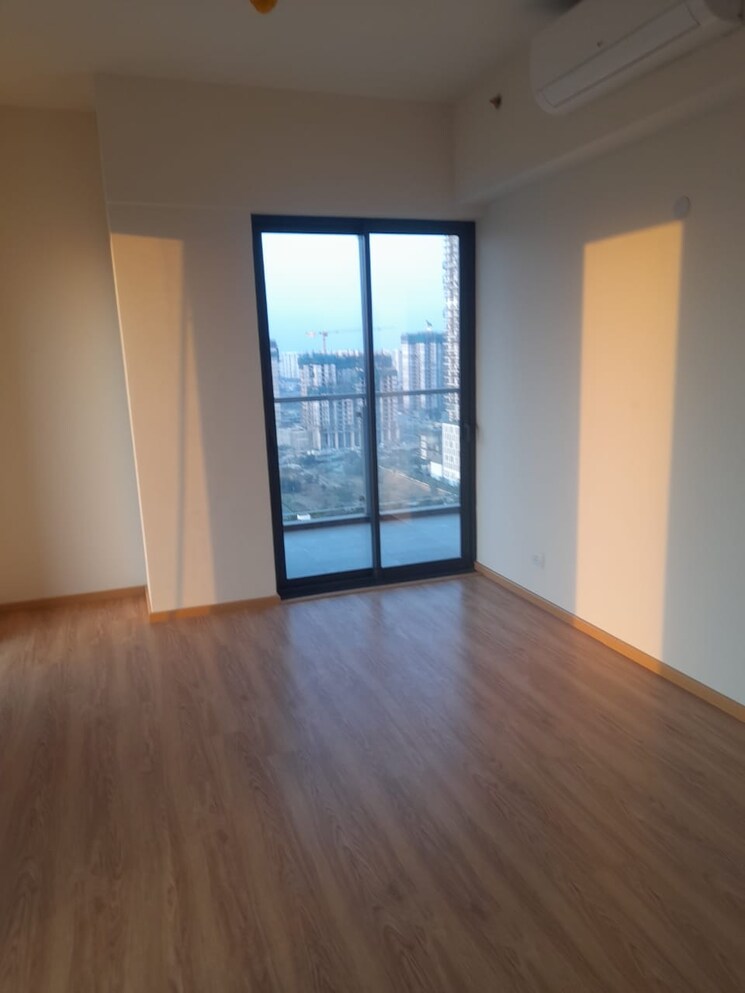 Room, m3m-latitude 3.5 Bedroom 2450 Sq.Ft. Apartment In Sector 65 Gurgaon 9787277