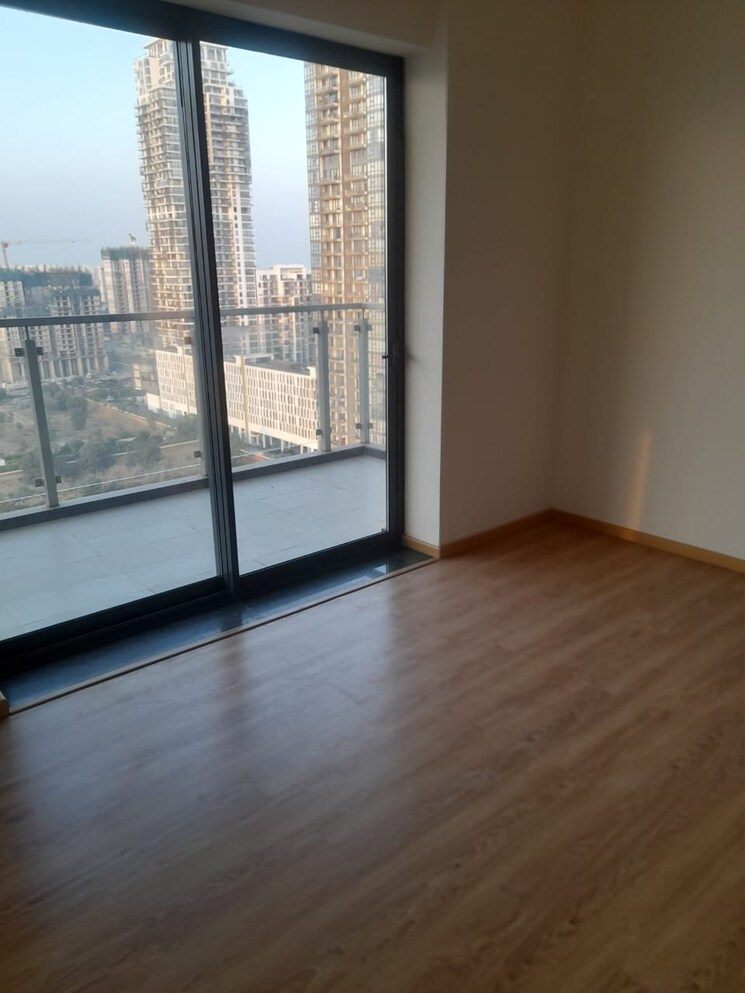 Room, m3m-latitude 3.5 Bedroom 2450 Sq.Ft. Apartment In Sector 65 Gurgaon 9787277