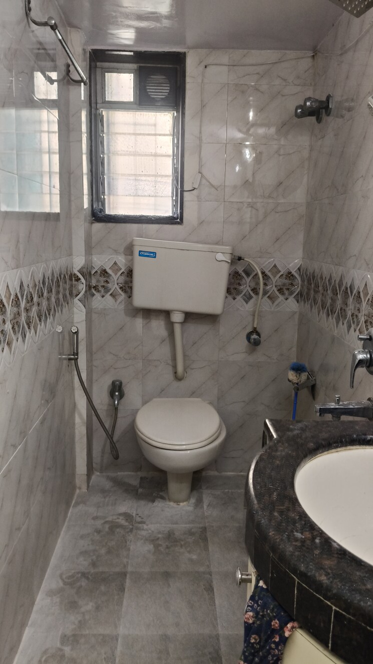 Bathroom, miramar-chs 2 Bedroom 850 Sq.Ft. Apartment In Dadar West Mumbai 9787324