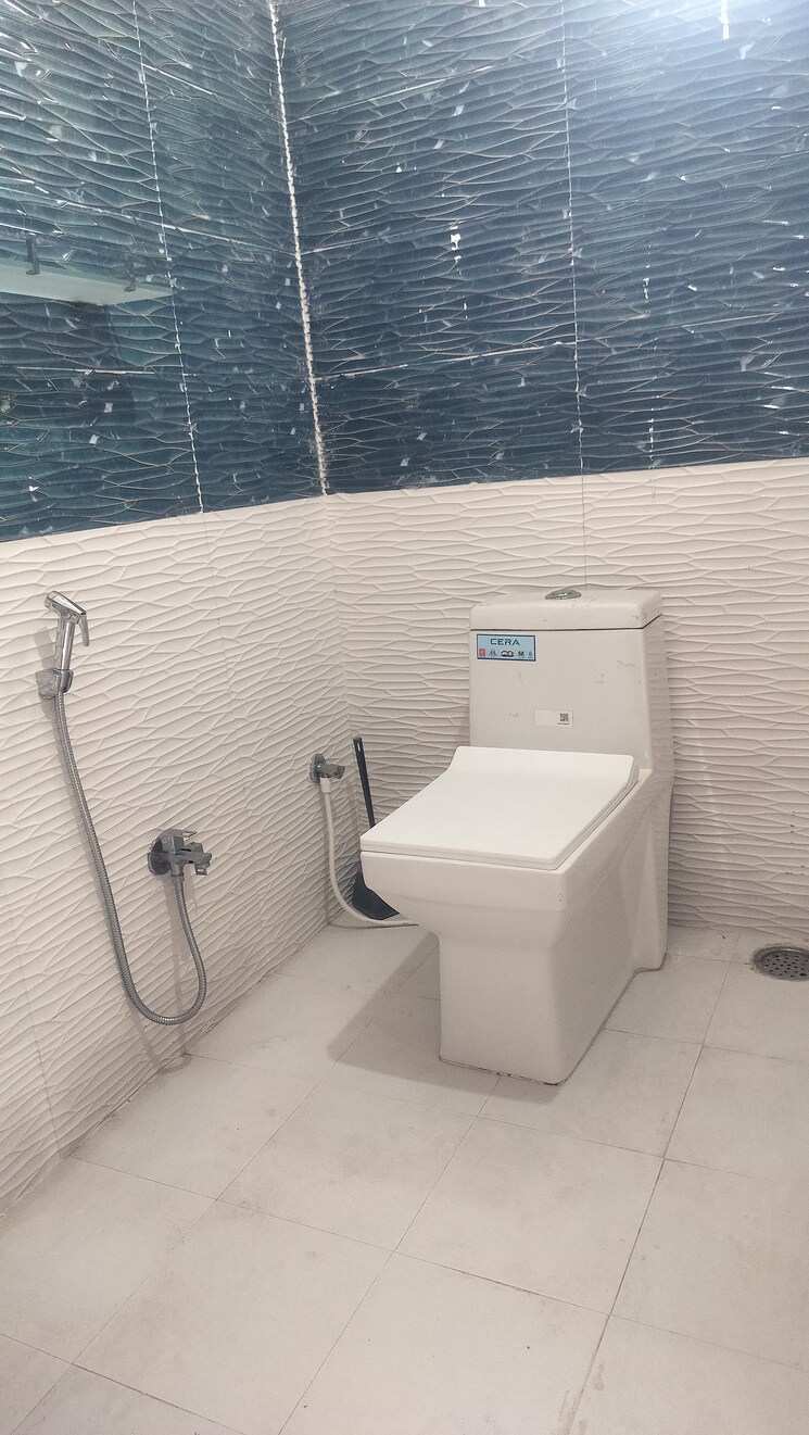 Bathroom, film nagar 3 Bedroom 2000 Sq.Ft. Apartment In Film Nagar Hyderabad 9787390