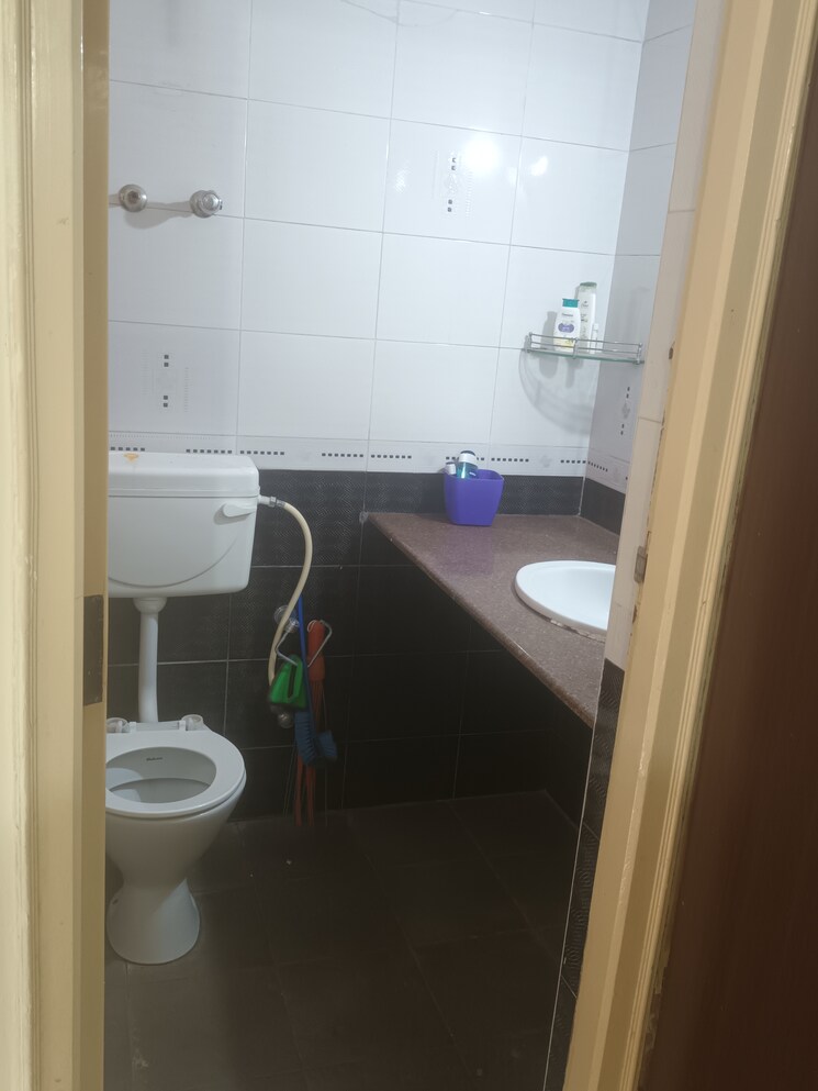 Bathroom, unitech-heritage-estate 3 Bedroom 1370 Sq.Ft. Apartment In Yelahanka Bangalore 9787469