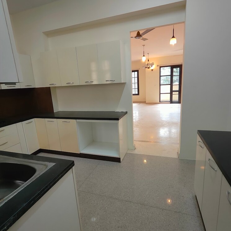 Kitchen, prestige-silver-oak-apartment 3 Bedroom 2411 Sq.Ft. Apartment In Whitefield Bangalore 9787504