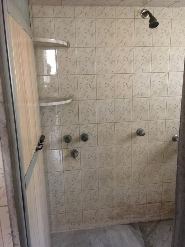 Bathroom, manesha nagar 1 Bedroom 465 Sq.Ft. Apartment In Manesha Nagar Thane 9787521