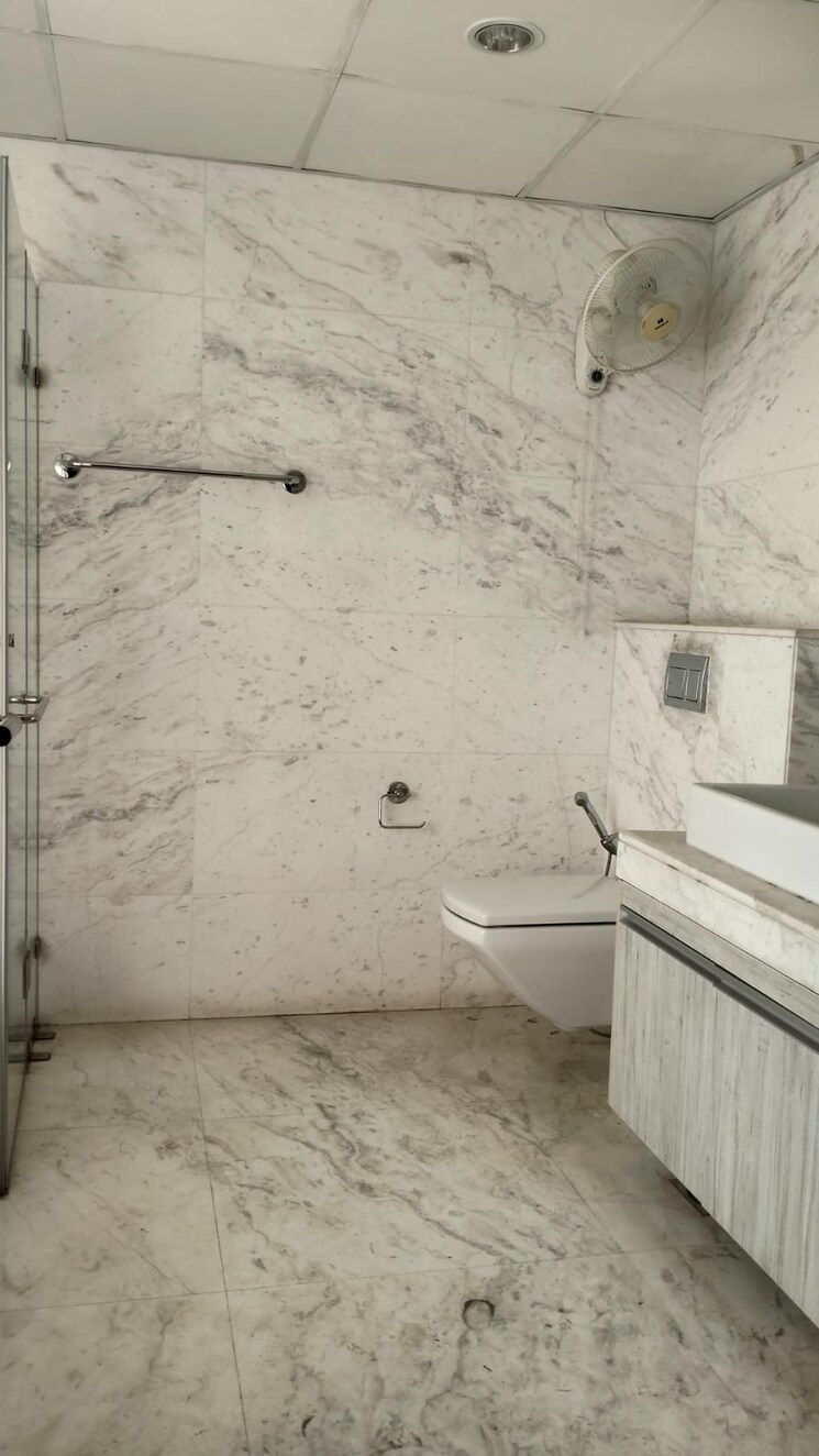 Bathroom, tata-primanti-executive-apartments 4 Bedroom 3300 Sq.Ft. Apartment In Sector 72 Gurgaon 9787609